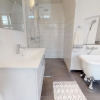 Отель Large and Bright Apartment in Centre, фото 8