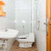 Отель RedDoorz Plus near Transmart Kairagi Dua Manado, фото 8