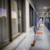 Отель Travelers Inn & Suites, фото 2