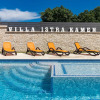 Отель Spacious Villa With Pool and Bubble Bath in Pula, фото 21