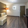 Отель GrandStay Hotel & Suites - Waunakee, фото 3