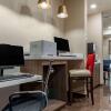 Отель Comfort Inn & Suites Downtown near University, фото 16