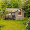 Отель Bear Essentials Lakefront Hideaway, фото 17