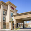 Отель Hampton Inn & Suites Irvine-Orange County Airport, фото 1
