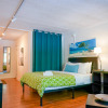 Отель Cool Classic Studio Apartment (A) - Includes Weekly Cleanings w/ Linen Change, фото 16