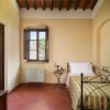 Отель Villa Fratta, sleeps 14 villa with private pool, AC and Wi-Fi close to Cortona-Villa Fratta, фото 46