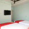 Отель OYO 24924 Krishna Kunj, фото 25
