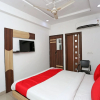 Отель OYO 13125 Hotel Gwal Palace, фото 7