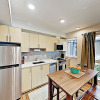 Отель New Listing! Chic Capitol Hill W/ Courtyards 1 Bedroom Condo, фото 11