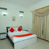 Отель Sunshine Tower by OYO Rooms, фото 3