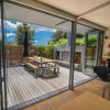 Отель The Glass House - Kaiteriteri Holiday Home, фото 7