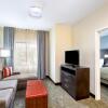 Отель Staybridge Suites College Station, an IHG Hotel, фото 7