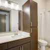 Отель TWO Modern CozySuites at Town Lake 19-12, фото 10