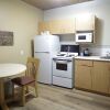 Отель Canadas Best Value Inn and Suites Fernie, фото 14