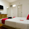 Отель RedDoorz near V Mapa Station, фото 6