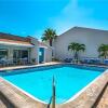 Отель Madeira Beach Yacht Club 337G - Two Bedroom Condo, фото 15