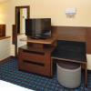 Отель Fairfield Inn & Suites Newark Liberty International Airport, фото 3