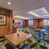 Отель Comfort Inn & Suites, фото 12