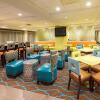 Отель La Quinta Inn & Suites by Wyndham Tampa North I-75, фото 13