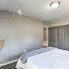 Отель Chic Townhome w/ Deck: 6 Mi to Dtwn Baltimore, фото 7