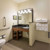 Отель Comfort Suites Saginaw, фото 8