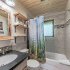 Отель Midtown HideAway - Two Bedroom Cabin, фото 7