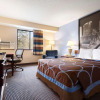 Отель Super 8 by Wyndham Charlotte University, фото 3