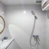 Отель Fancy And Nice 1Br With Extra Room At Amartha View Apartment, фото 13
