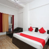 Отель OYO 11008 The Ashoka Hotel, фото 4