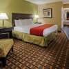 Отель SureStay Hotel by Best Western Lenoir City, фото 8