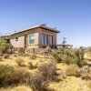Отель Jensen House - Incredible Desert Views 2 Bedroom Home by RedAwning в Джошуа-Трех