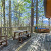 Отель Country Cozy - Two Bedroom Cabin, фото 17