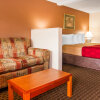 Отель Econo Lodge Inn & Suites Hillsboro - Portland West, фото 3