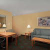 Отель Hampton Inn & Suites Canton, фото 3