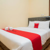 Отель RedDoorz Syariah near Jembatan Merah Plaza, фото 14