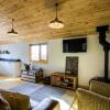 Отель Laurel Lodge - 2 Bedroom Log Cabin - St Florence - Tenby, фото 14