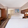 Отель Holiday Inn Express Fairfax - Arlington Boulevard, an IHG Hotel, фото 25