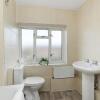 Отель Brambles House West Drayton 3 Bedroom, фото 10