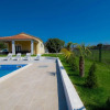 Отель Villa for 6 persons with private pool, parking and garden in Rovinj, фото 1