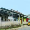 Отель OYO 92222 Sahabat Kost Syariah Pacitan, фото 9