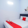 Отель RedDoorz near Kawasan Bandara Ahmad Yani Semarang, фото 4
