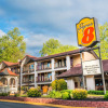 Отель Super 8 by Wyndham Downtown Gatlinburg at Convention Center, фото 1
