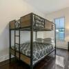 Отель Luxury Loft-Style 3BR Townhouse by Hosteeva, фото 6