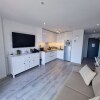 Отель Top Floor Studio-The Hub-Self Catering, фото 6