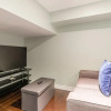 Отель Bright and Spacious - 3BR Apt With Netflix - Near High Park, фото 2