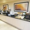 Отель La Quinta Inn & Suites by Wyndham White Plains - Elmsford, фото 13