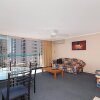 Отель Quarterdeck Apartments, фото 1