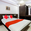 Отель OYO 72185 Hotel Centre Point, фото 2