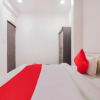 Отель OYO 75832 Royal Inn, фото 1