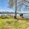 Отель Waterfront Studio w/ Fire Pit on Lake Dunlap!, фото 13